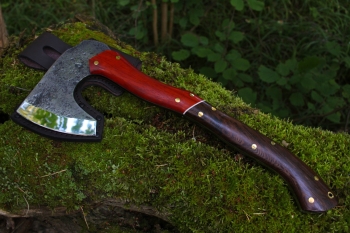 Топор "Матар" 65г, рукоять падук,венге.